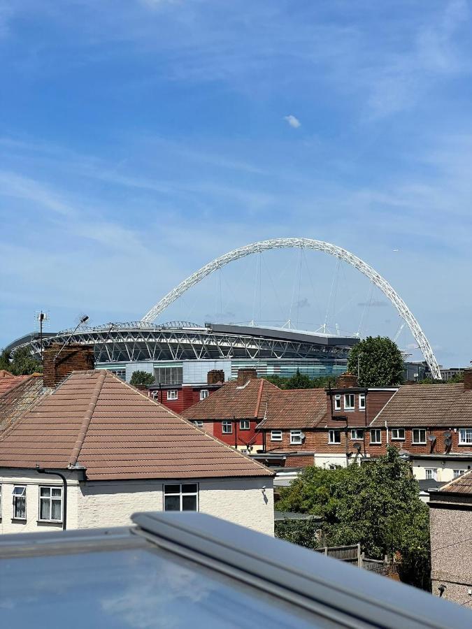 הוילה לונדון Wembley Stadium 5 Star Brand New Luxury Sleeps 14 With Parking מראה חיצוני תמונה