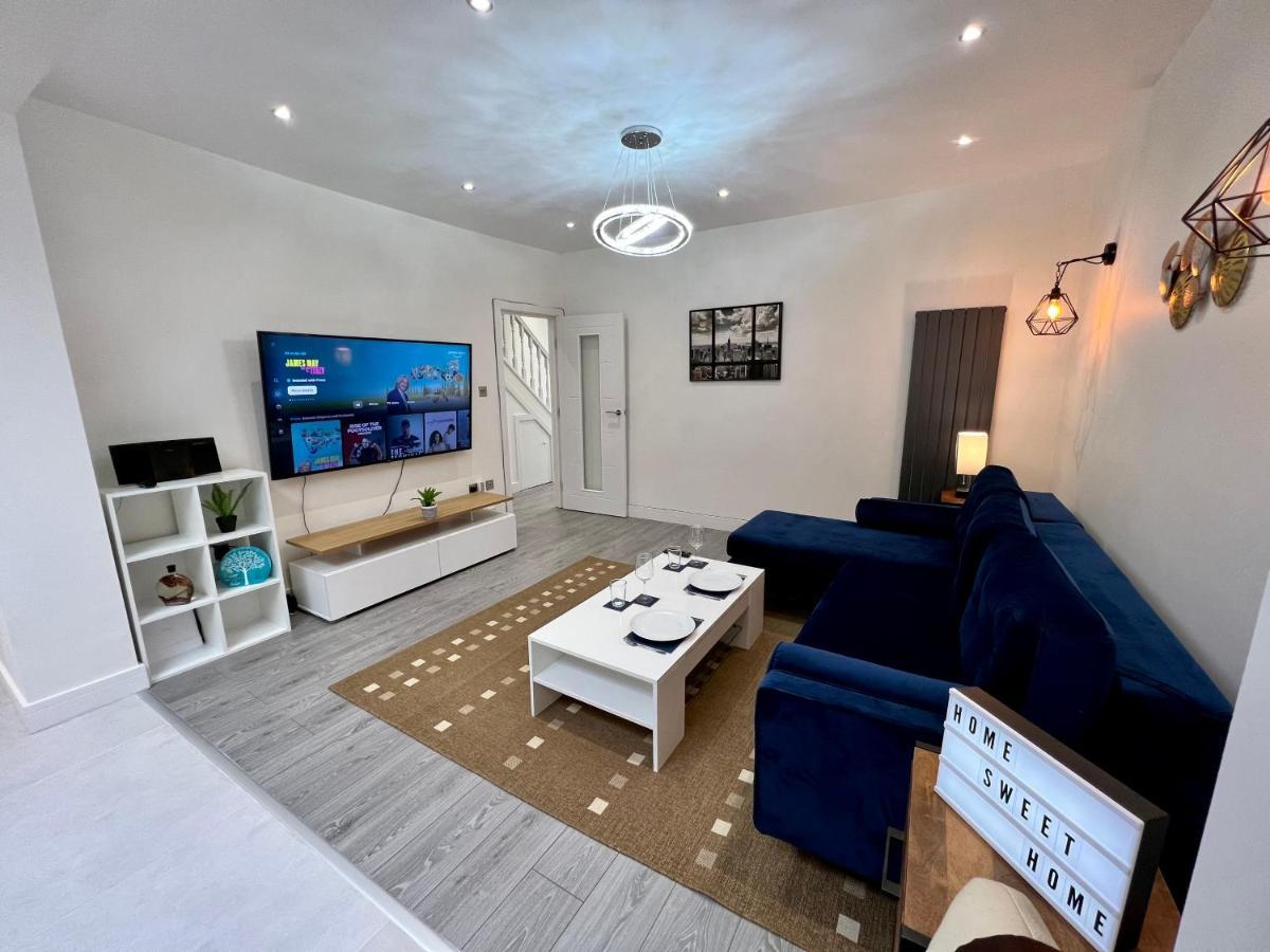 הוילה לונדון Wembley Stadium 5 Star Brand New Luxury Sleeps 14 With Parking מראה חיצוני תמונה