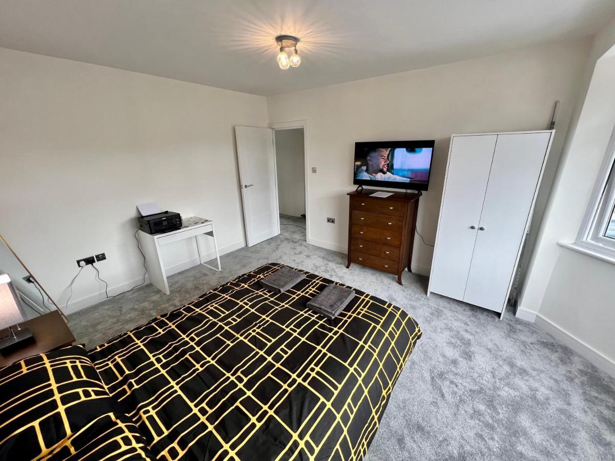 הוילה לונדון Wembley Stadium 5 Star Brand New Luxury Sleeps 14 With Parking מראה חיצוני תמונה